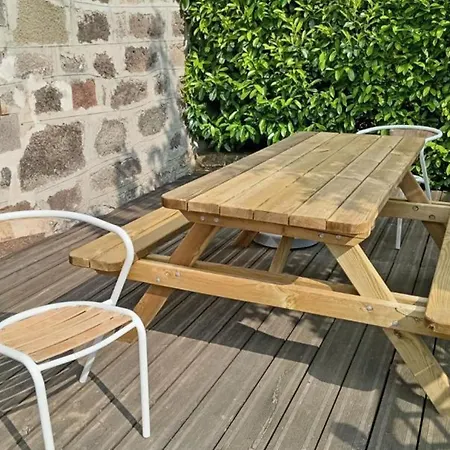 Holiday home Maison De Caractere Au Pied Du Puy Chavaroche Avec Terrasse, Jardin Et Cheminee - Fr-1-742-237 Le Fau (Cantal)